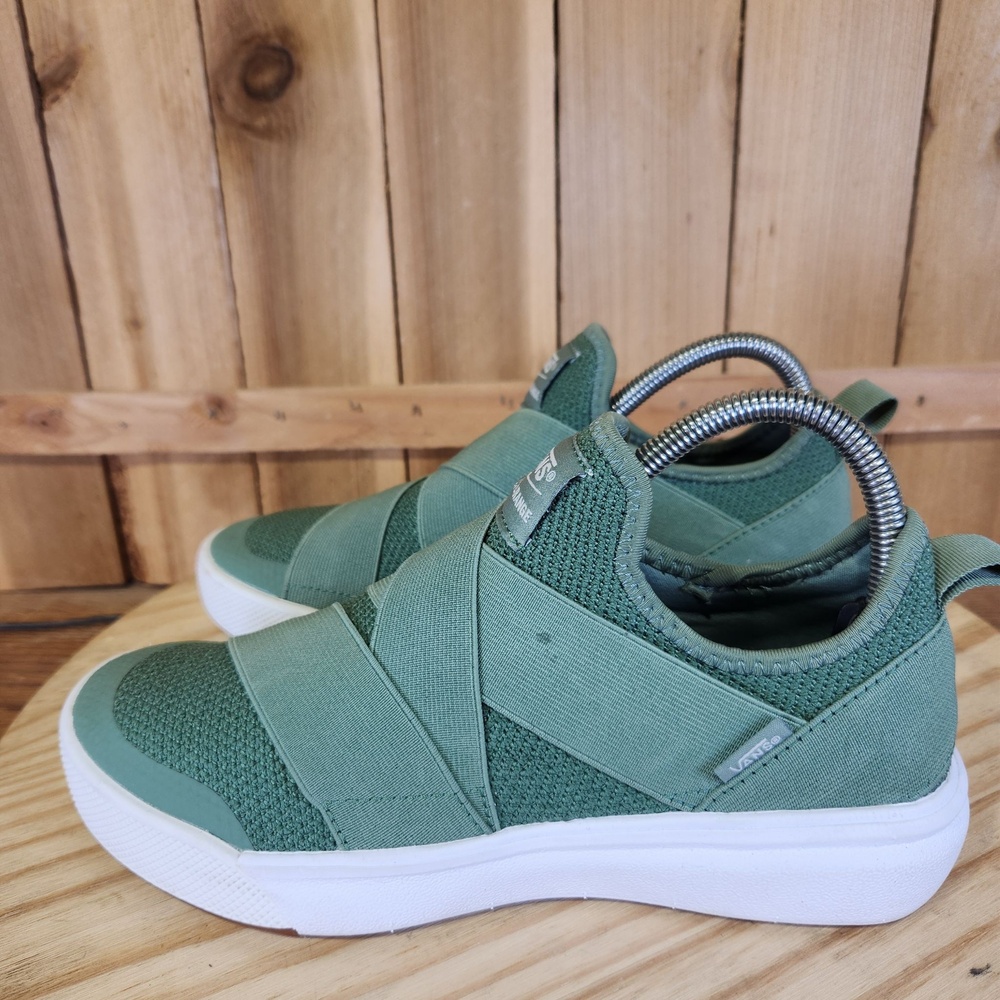 Vans UltraRange Gore Shoes Womens 7.5 Green Slip On Athletic Sneakers Cushioned